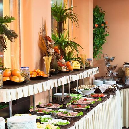Tes Flora Apartments Μπόροβετς Εξωτερικό φωτογραφία
