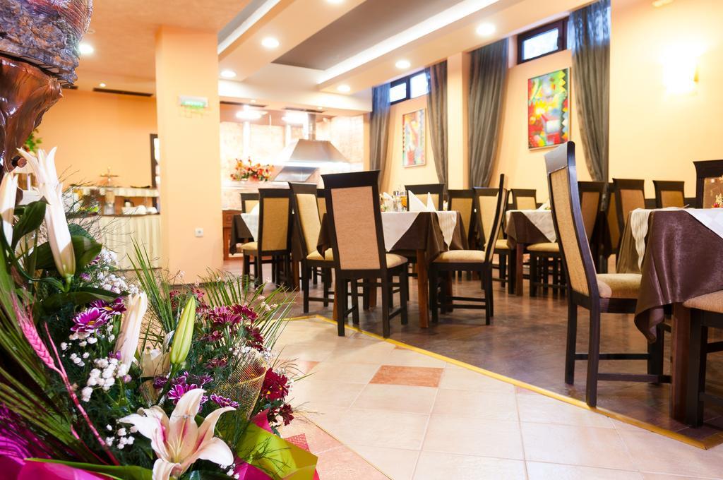 Tes Flora Apartments Μπόροβετς Εξωτερικό φωτογραφία