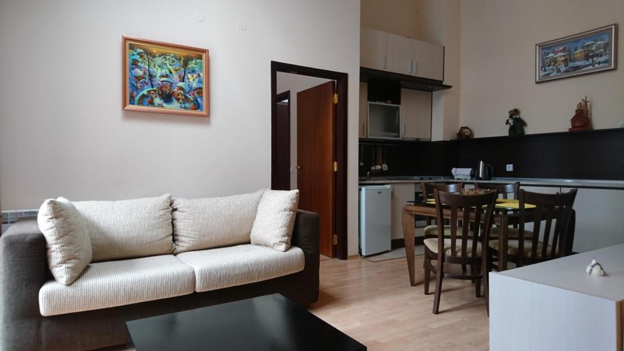 Tes Flora Apartments Μπόροβετς Εξωτερικό φωτογραφία